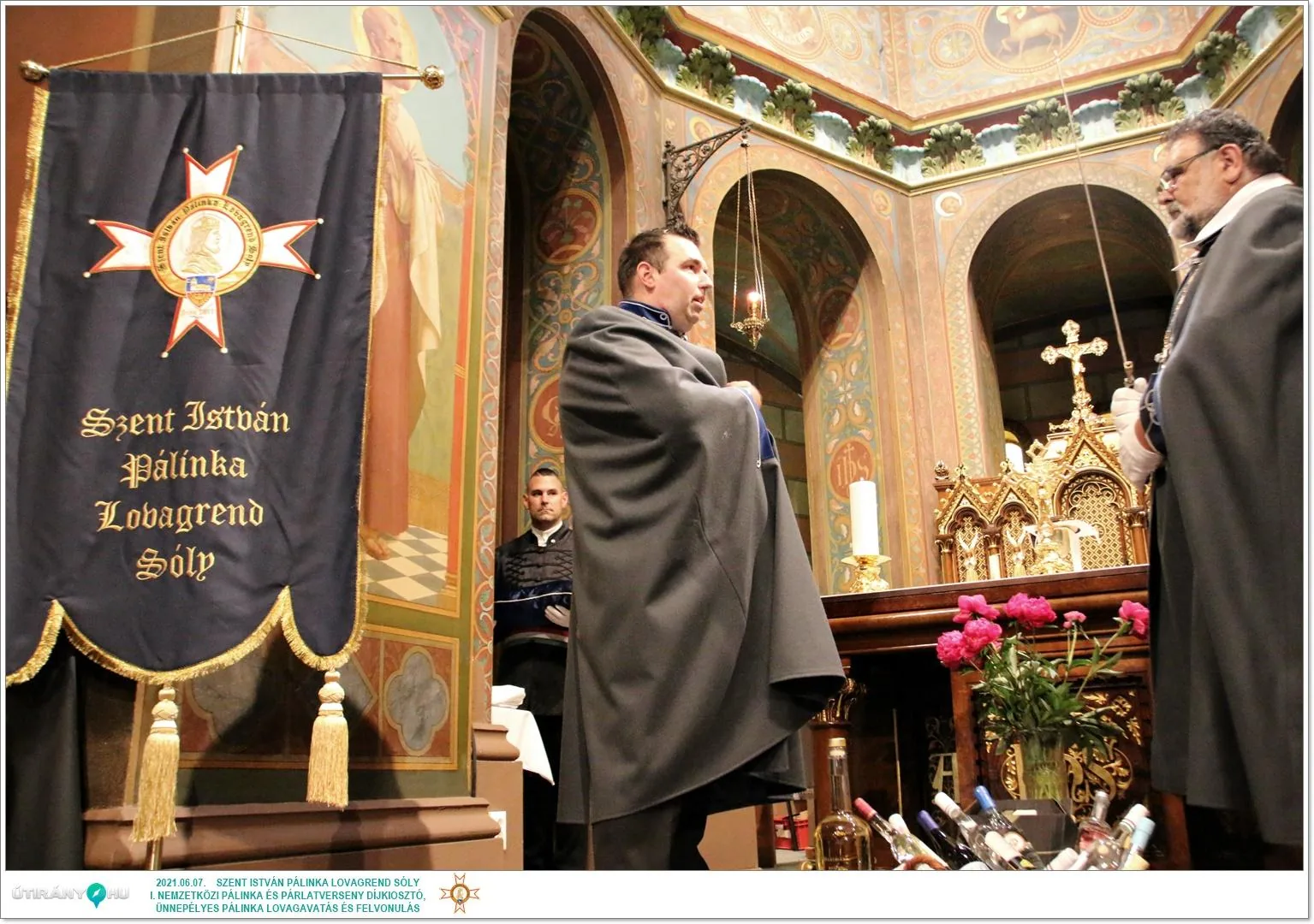 Díjkiosztó, szentelés, avatás, felvonulás