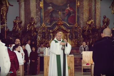 Megújulás utáni első Hálaadó Szentmise