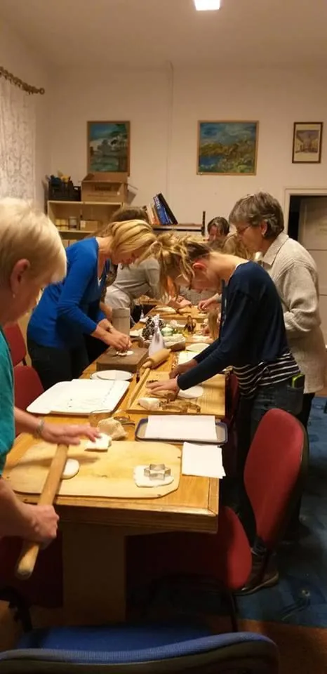 Kézműves foglalkozás 2018.12.08. fotók