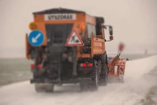 'Gépi hótolás munkák' cikk borítóképe