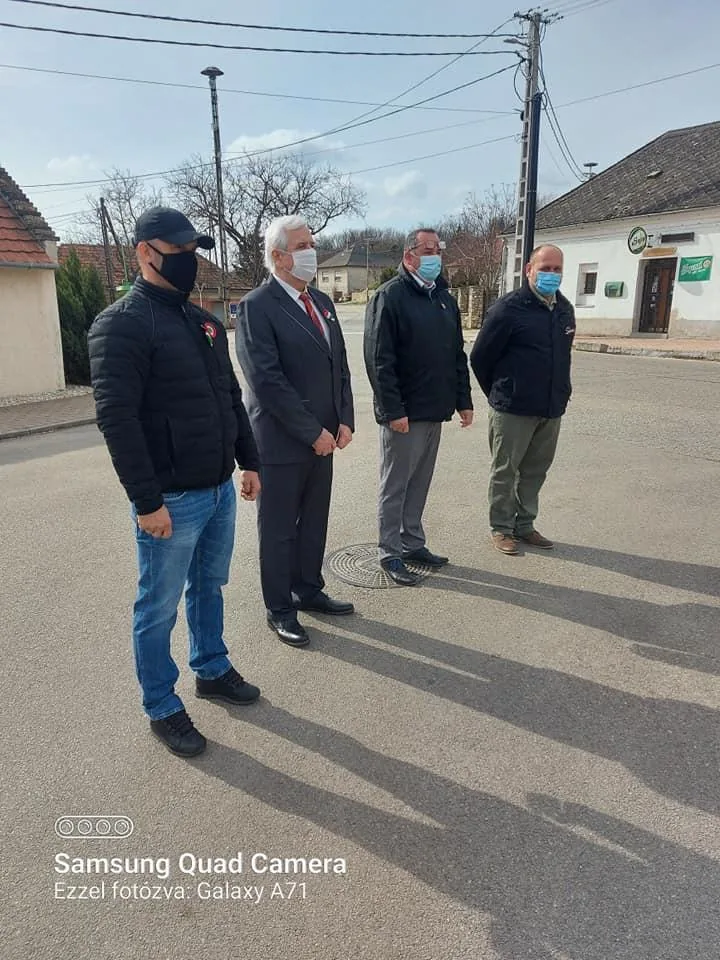 Képek a megemlékezésről 