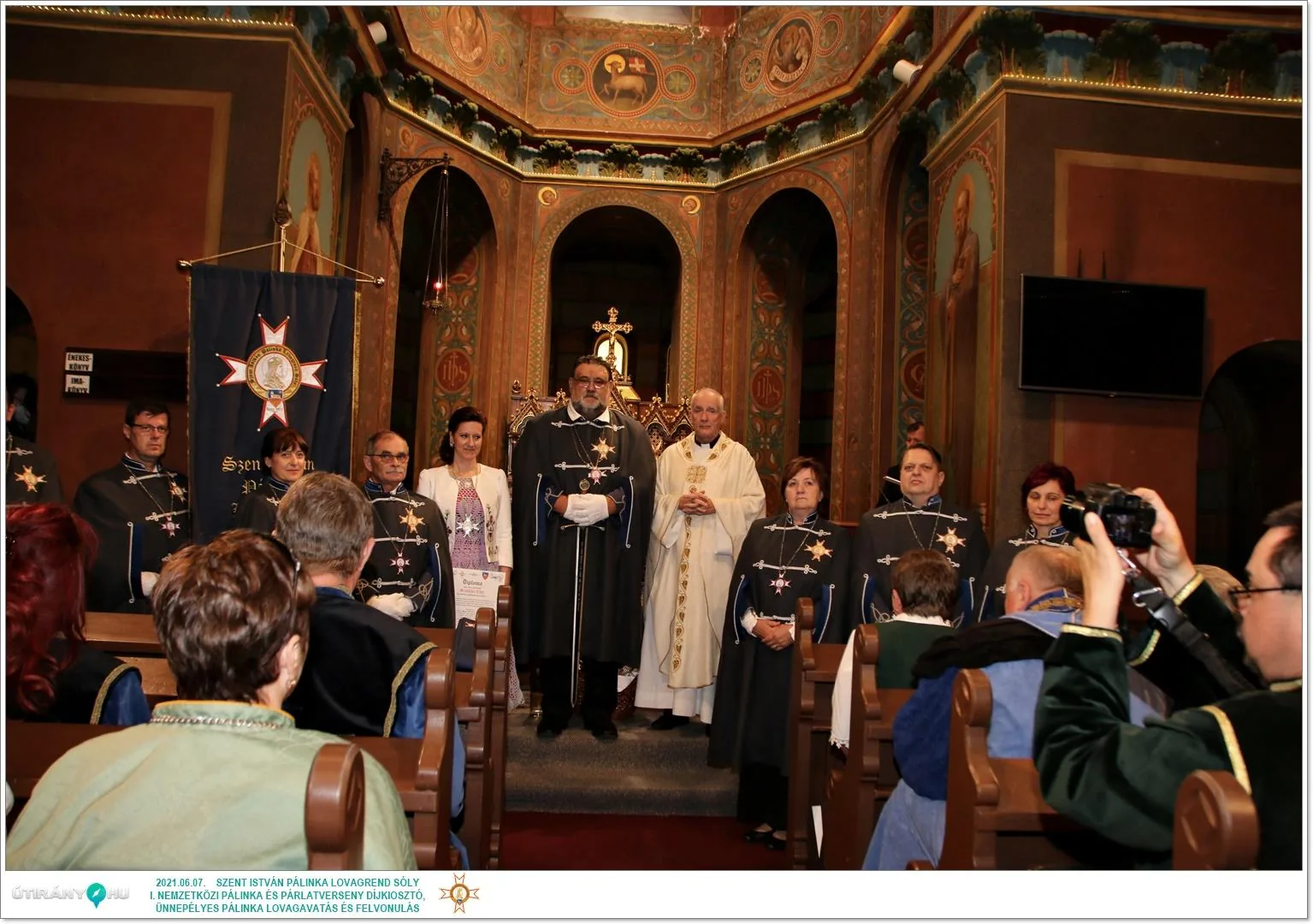 Díjkiosztó, szentelés, avatás, felvonulás