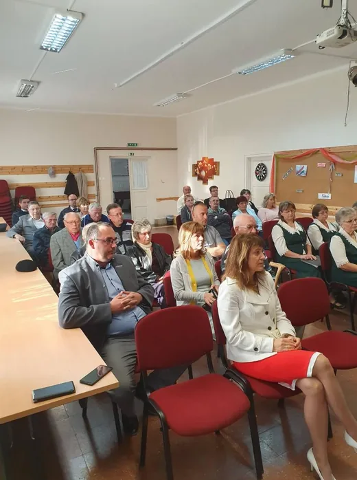 'Ünnepi megemlékezés és koszorúzás' cikk borítóképe