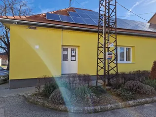 Főbejárat ideiglenesen a Mecset utca felől borítóképe