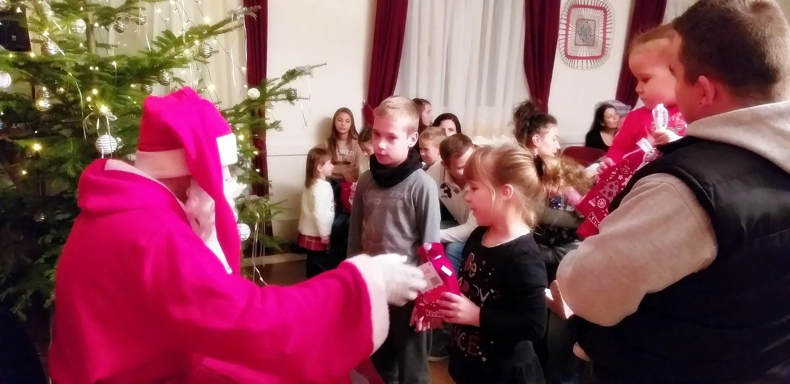 Mikulásváró Ünnepély képek