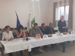 Képek az alakuló ülésről