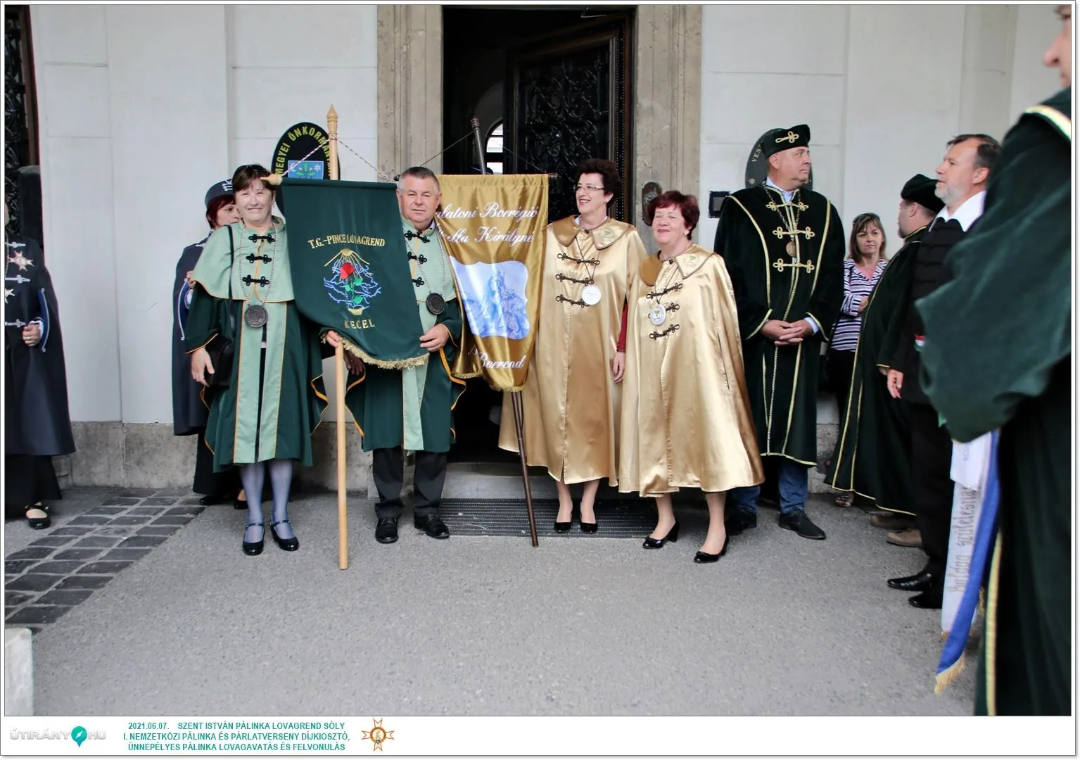 Díjkiosztó, szentelés, avatás, felvonulás