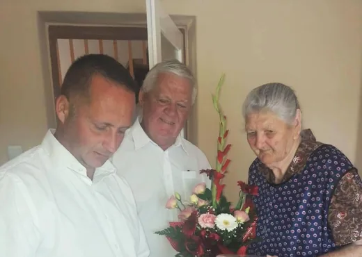 '95. Születésnap' cikk borítóképe