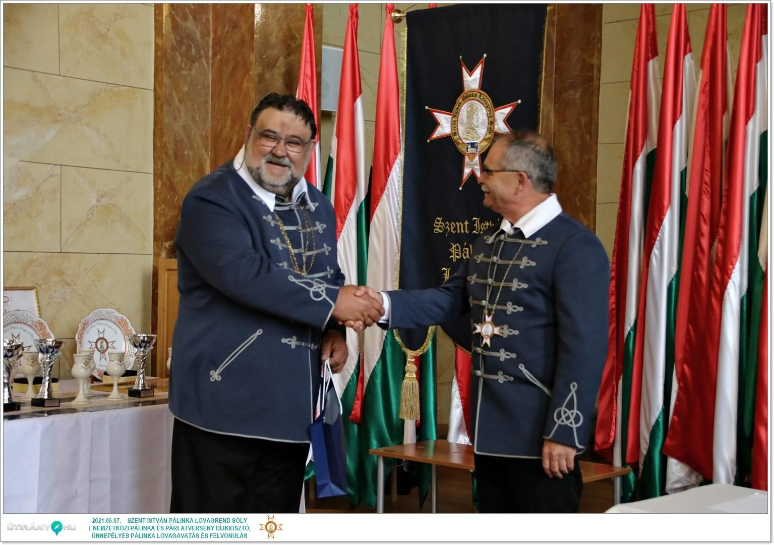 Díjkiosztó, szentelés, avatás, felvonulás