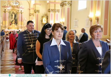 Ünnepélyes lovagavatás, pálinkaáldás és díjátadó gála