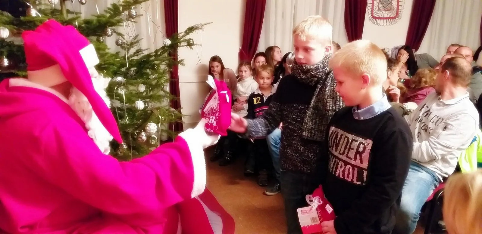 Mikulásváró Ünnepély képek