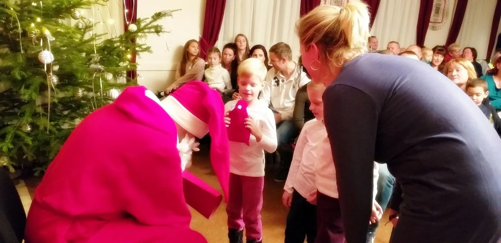 Mikulásváró Ünnepély képek