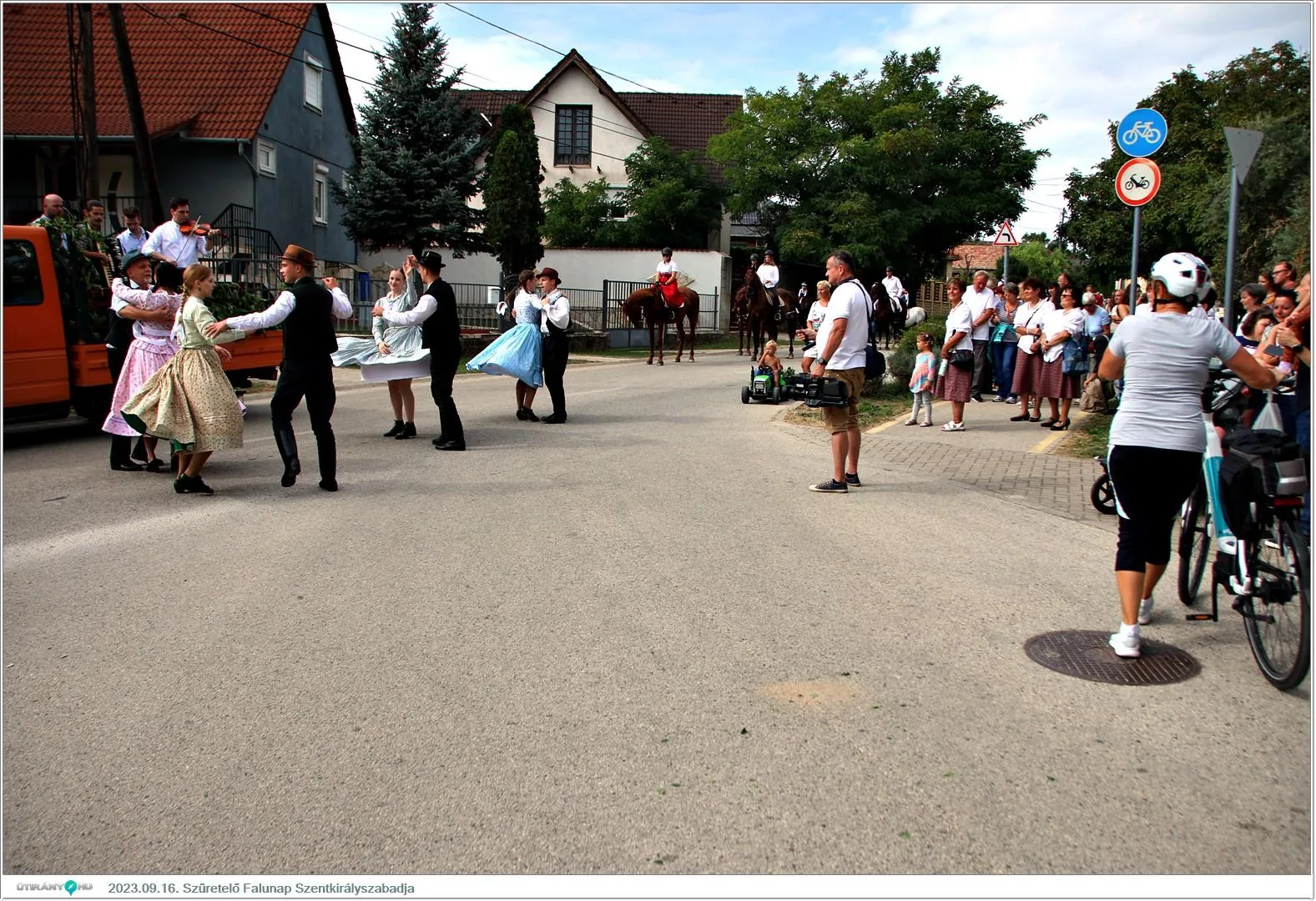 Fotók, Útirány.hu