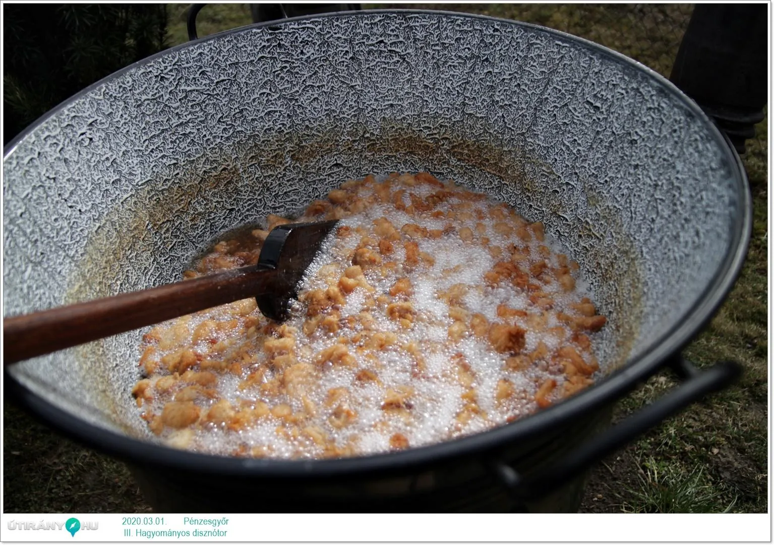 III. Hagyományos disznótor / Képek: Útirány.hu