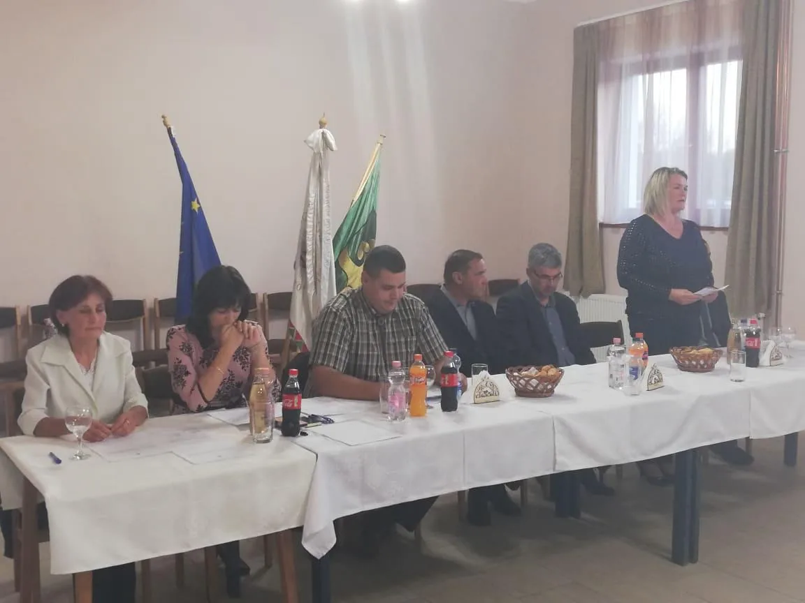 Képek az alakuló ülésről