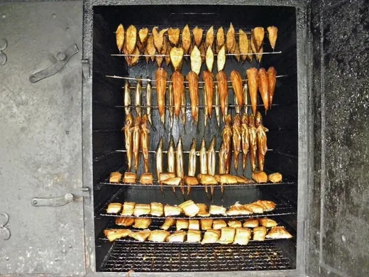 'Házi füstölés: füstölők és módszerek' cikk borítóképe