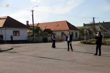 "Maradj otthon" a Petőfi Színház jön el! Online is!