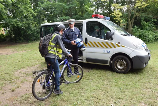 '„Bringázz a nyárba!”' cikk borítóképe