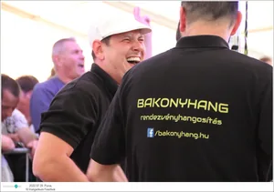 Fotók, Útirány.hu: