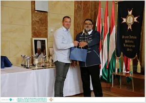 Díjkiosztó, szentelés, avatás, felvonulás