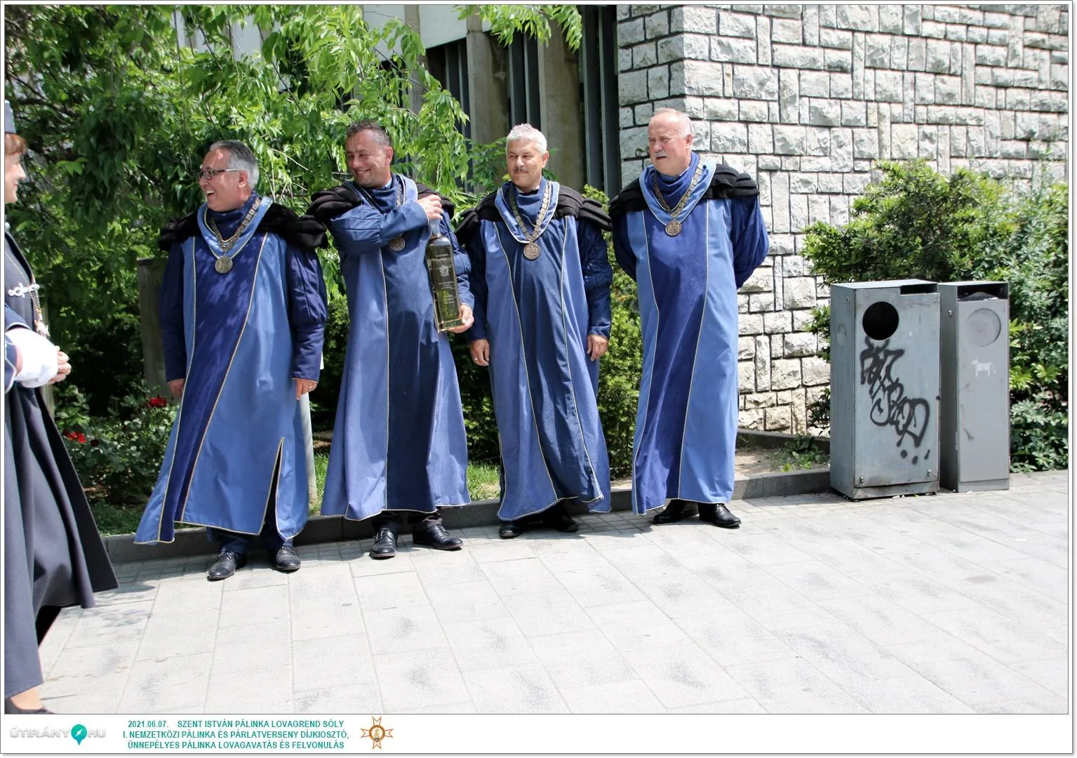 Díjkiosztó, szentelés, avatás, felvonulás