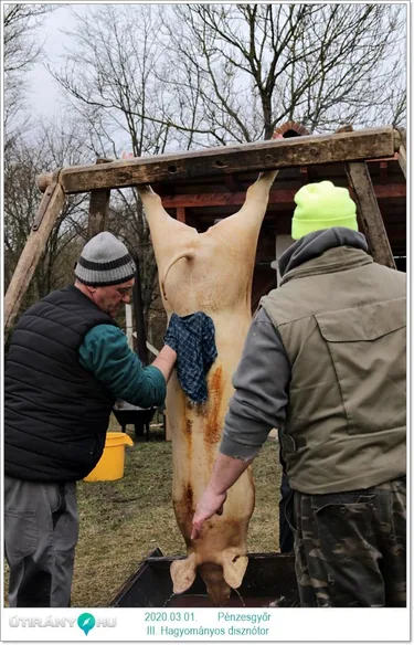 III. Hagyományos disznótor / Képek: Útirány.hu