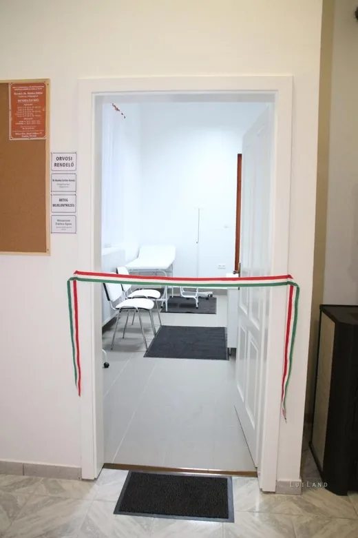 'Korszerű orvosi rendelőt avattak Pénzesgyőrön' cikk borítóképe