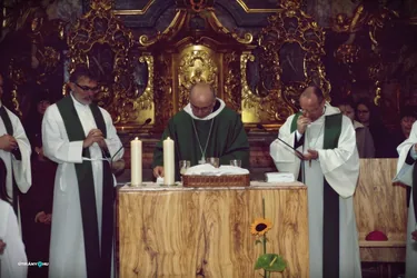Megújulás utáni első Hálaadó Szentmise