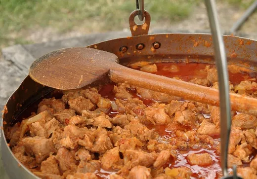 'FELHÍVÁS! Sólyi Falunap és fakanál forgató Főzőverseny' cikk borítóképe