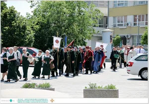 Díjkiosztó, szentelés, avatás, felvonulás