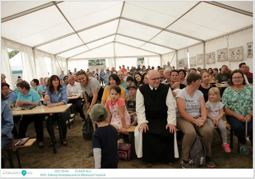 'FRISSÍTVE! XVIII. Krumpliszüreti és Művészeti Fesztivál' cikk borítóképe