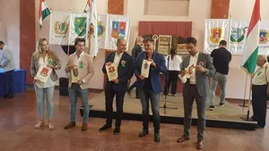 Nemzeti vágta sorsolás Hadtörténelmi múzeum Bp. Márványterme