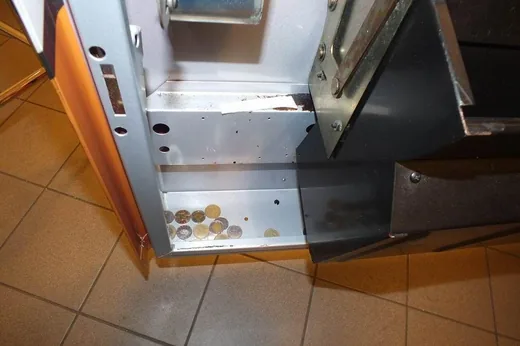 'Édesség automatából lopott' cikk borítóképe