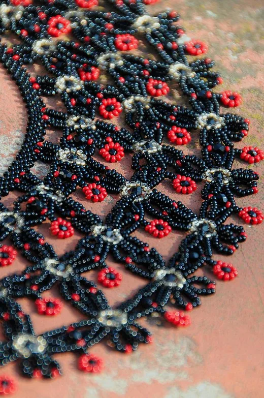 'A Gyöngyfűző Szakkör kiállítása' cikk borítóképe