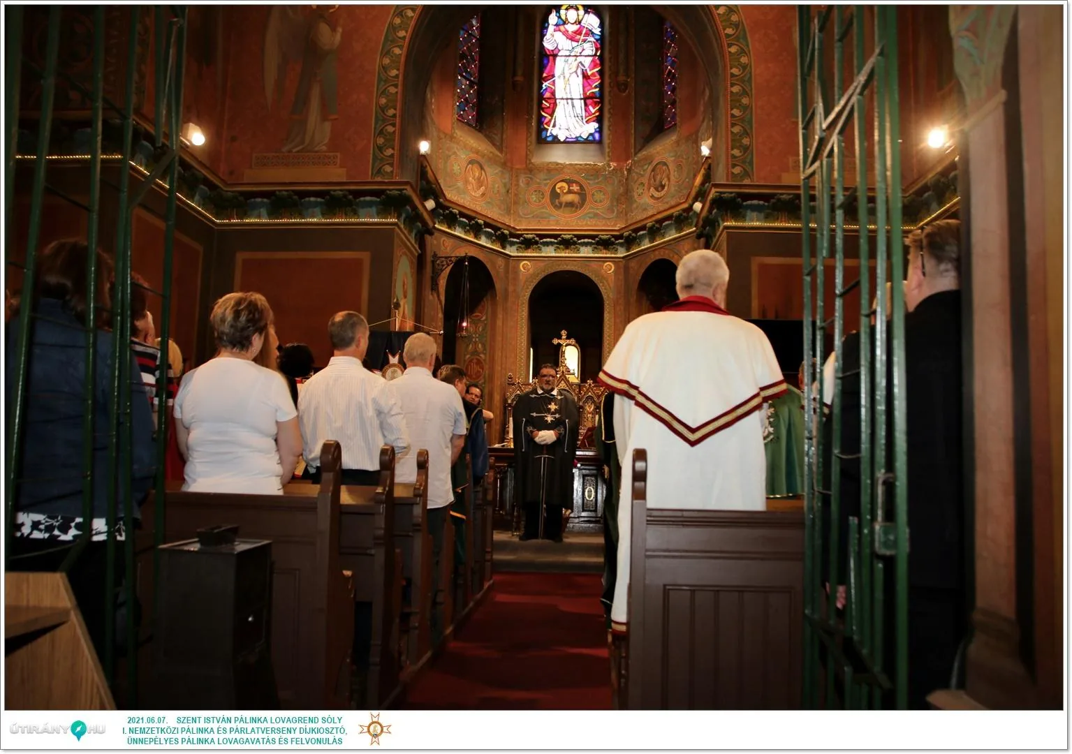 Díjkiosztó, szentelés, avatás, felvonulás