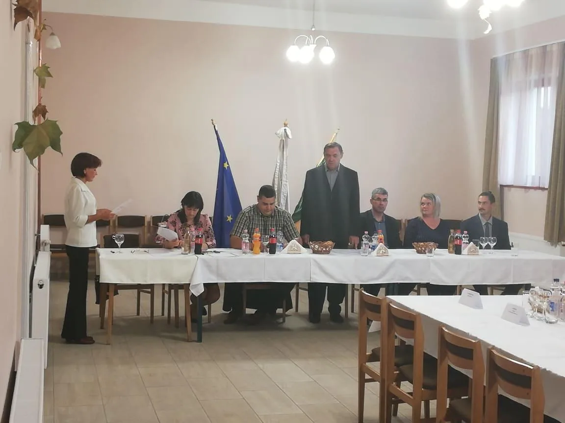 Képek az alakuló ülésről