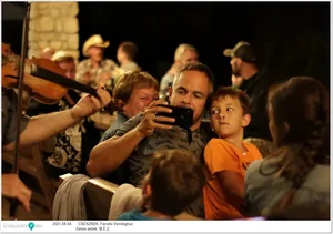 M.É.Z. zenekar és Sápi borkostoló estje