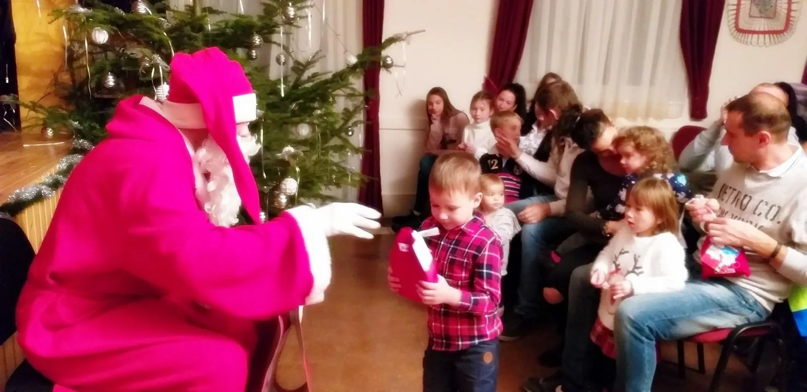 Mikulásváró Ünnepély képek