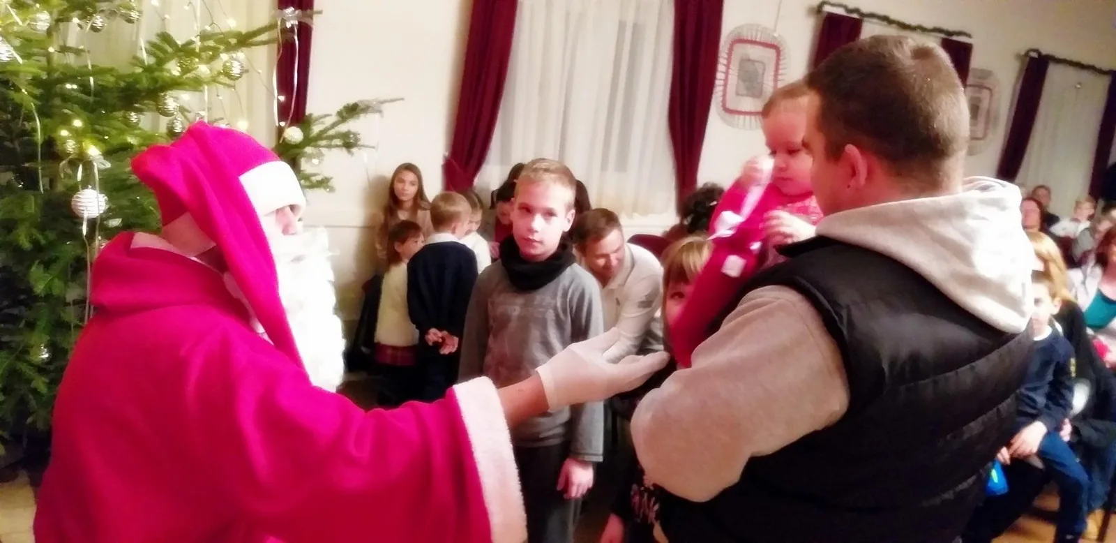 Mikulásváró Ünnepély képek