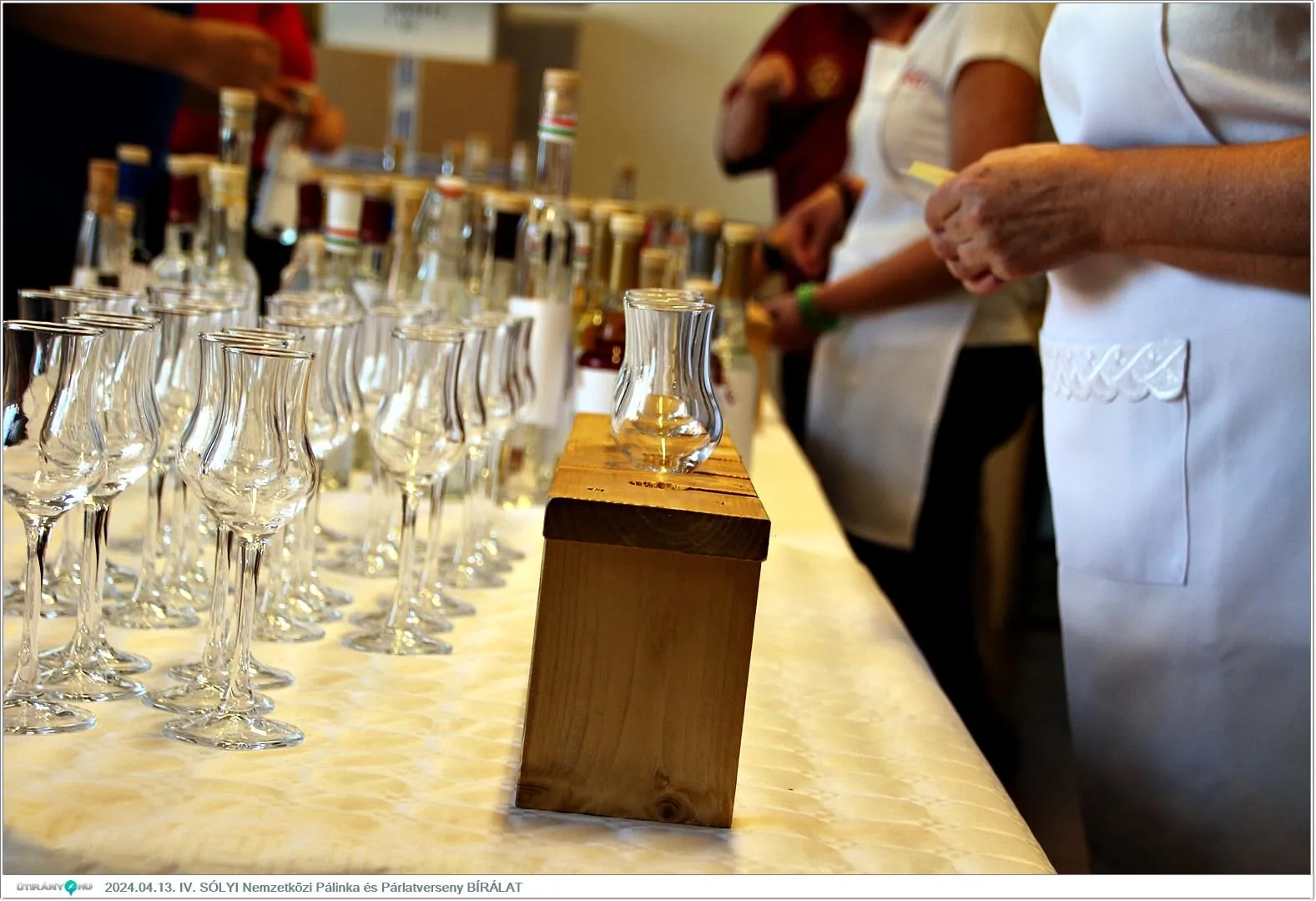 A bírálat pillanatai. Fotók: Útirány.hu