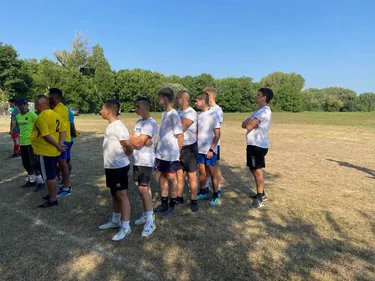 Vasárnap foci fotók, Önkormányzat